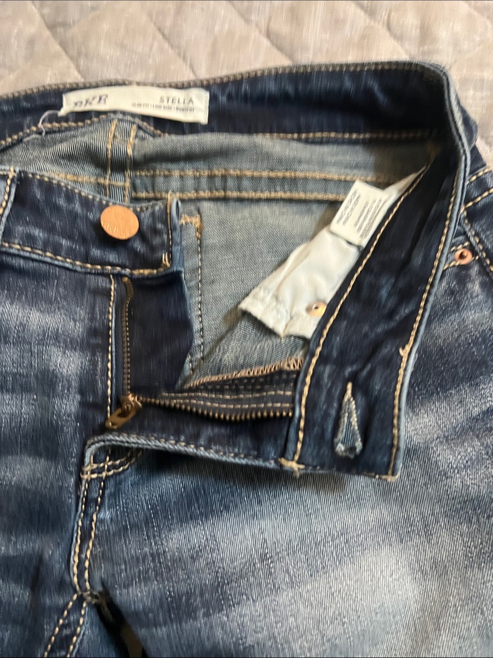 BKE Flared Jeans in Dark Blue Fade - Picture 4 of 8